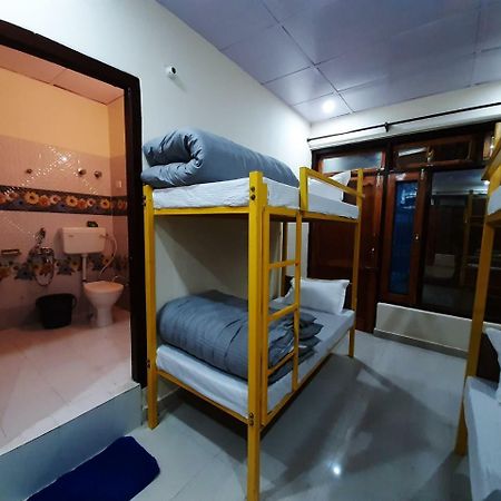 Хостел Bir Nest Экстерьер фото