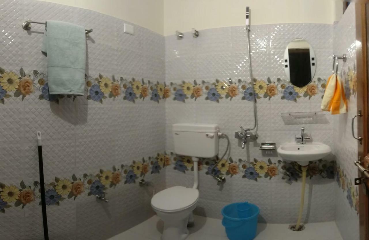 Хостел Bir Nest Экстерьер фото